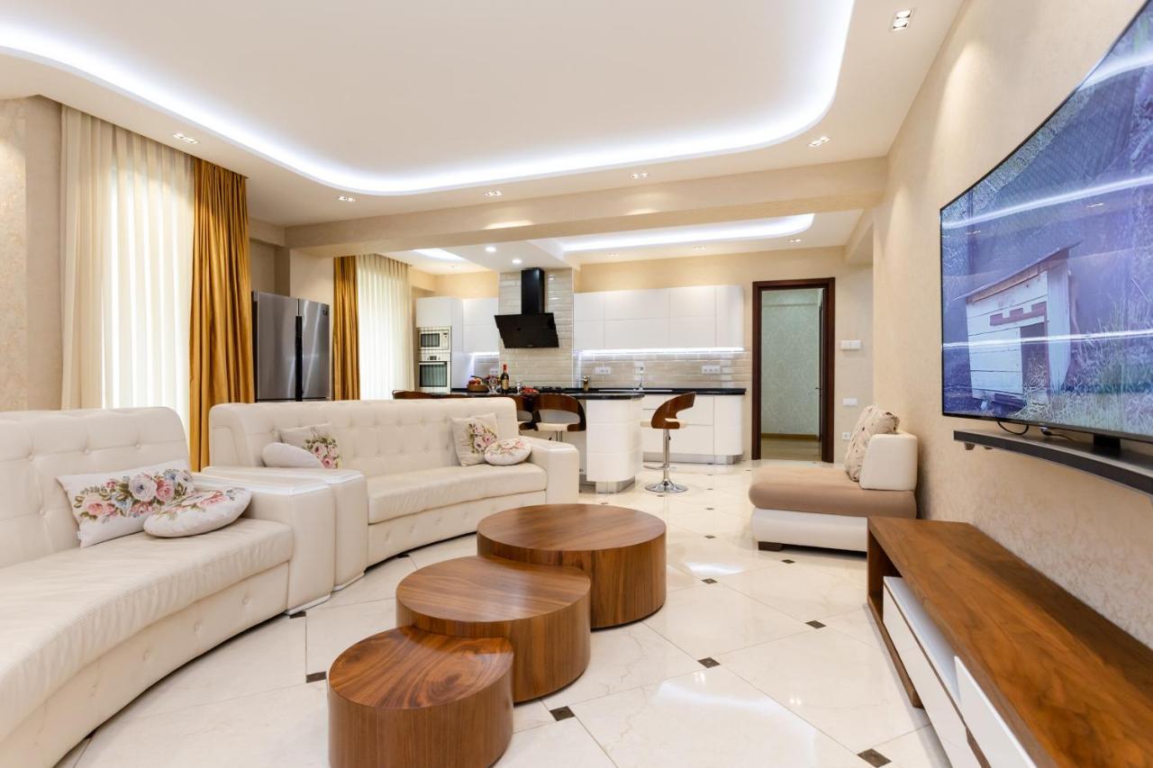 Central Cozy 3Bd-2Bath Apartment Tiflis Exterior foto