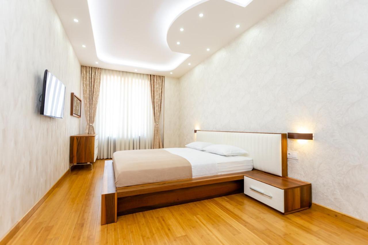 Central Cozy 3Bd-2Bath Apartment Tiflis Exterior foto
