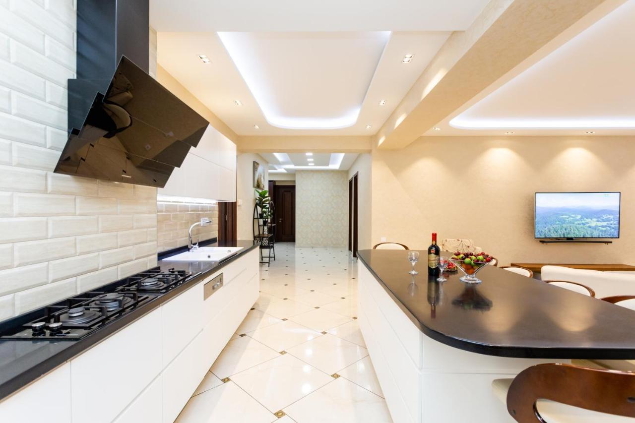 Central Cozy 3Bd-2Bath Apartment Tiflis Exterior foto